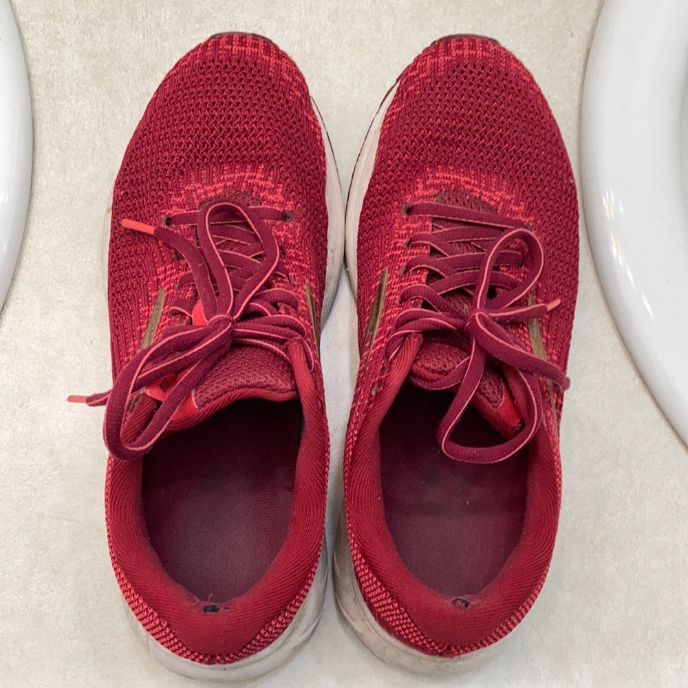 Brooks sneakers